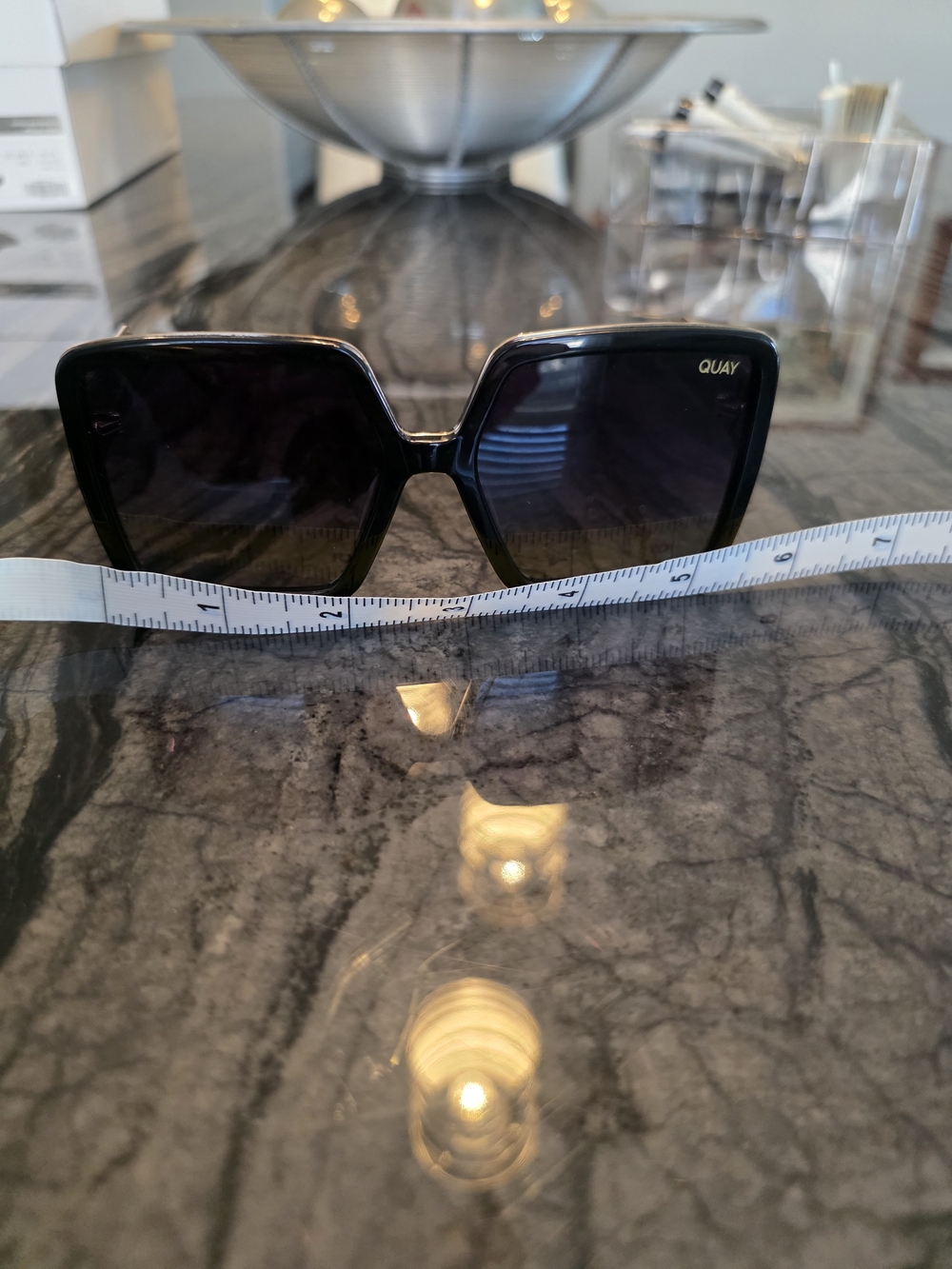 Quay Australia Black Oversized Square Sunglasses Pristine Conditon - Picture 10 of 11